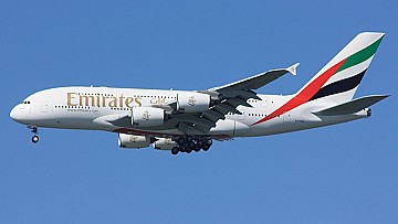 Emirates: A380 poleci latem na 48 trasach