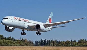 Oblatywacz: Air Canada w klasie biznes