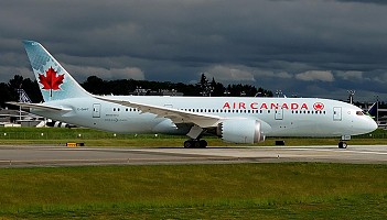 Air Canada zapłaci odszkodowanie za brak francuskiego opisu na klamrach pasów bezpieczeństwa