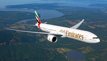 Emirates poleci do Ugandy i Omanu