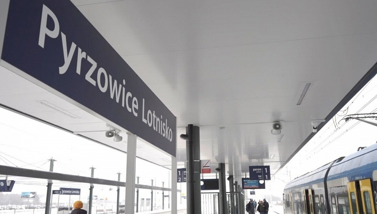 Pociągiem do lotniska w Pyrzowicach
