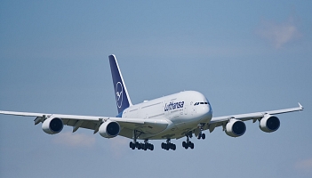 Oblatywacz: Airbusem A380 Lufthansy z Monachium do Bangkoku
