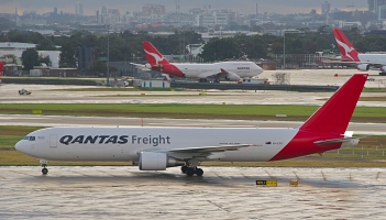 Qantas przetransportuje… mleko