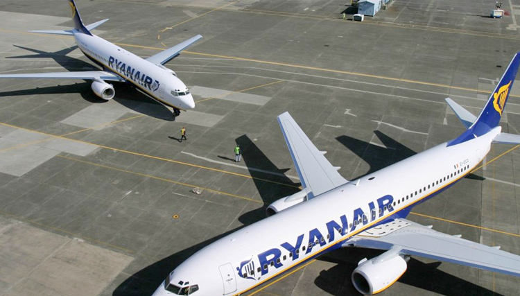 Ryanair: Z Neapolu do Modlina i Gdańska
