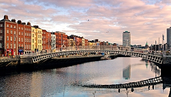 Irlandia znosi obostrzenia w podróżowaniu