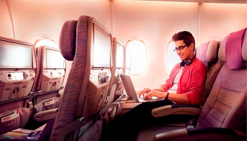 Emirates: 1 mln pasażerów skorzystało z Wi-Fi w marcu