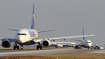 Ryanair potwierdził zamknięcie centrum w Brukseli