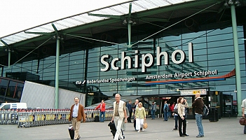 Amsterdam: W kwietniu blisko 5,5 mln pasażerów