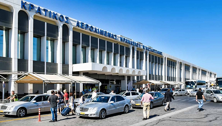 Port lotniczy w Heraklionie wybrany najgorszym lotniskiem Europy